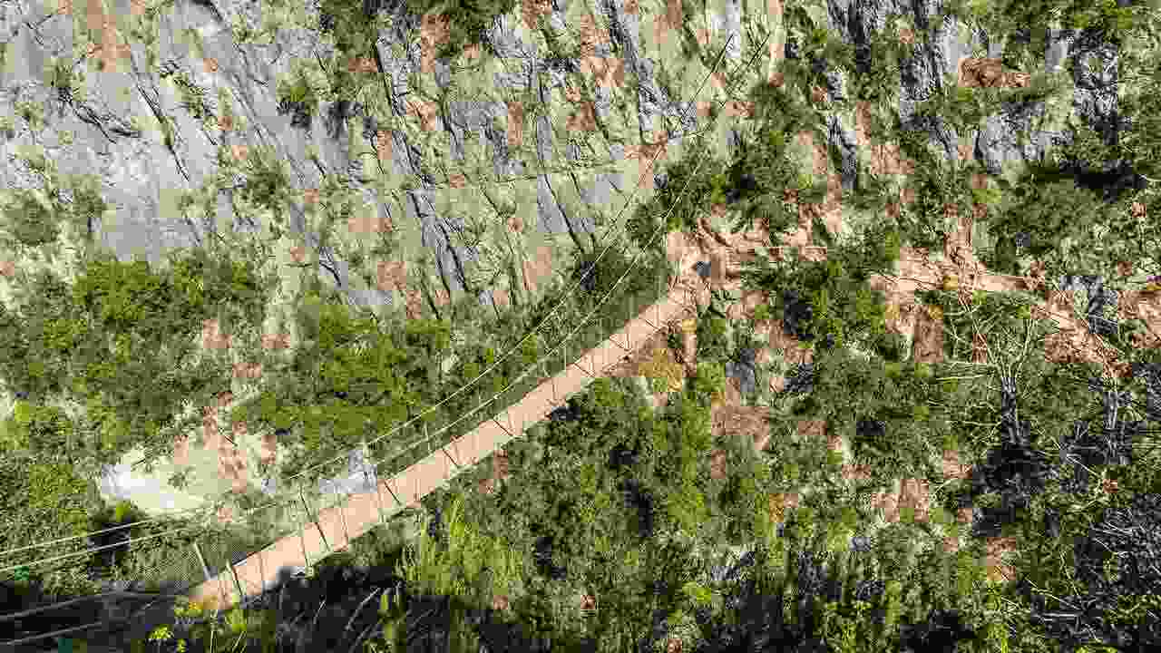 The World’s Most Dangerous Footbridge Has a 2-Year Waitlist  