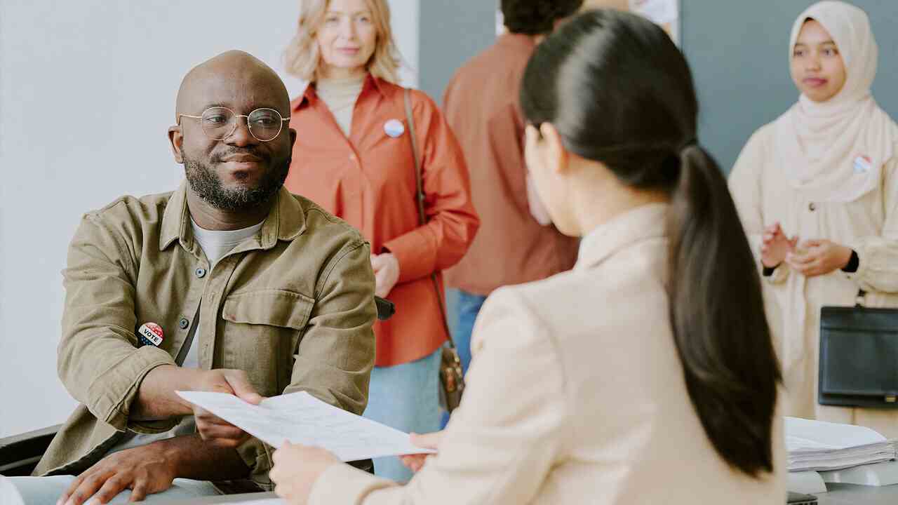 LinkedIn vs. Job Boards: Where Are Recruiters Really Looking?