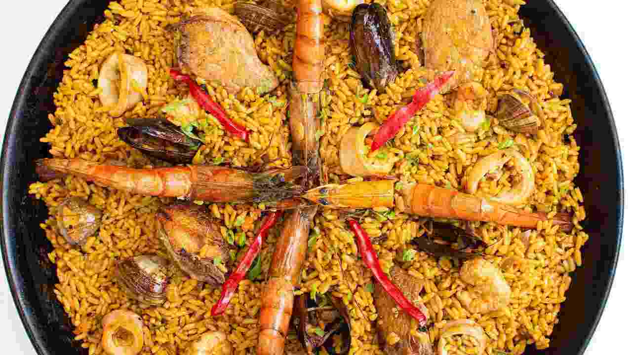 The No-Fuss Paella That’ll Fool Everyone