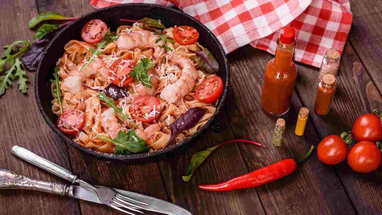 1-Pot Garlic Butter Shrimp Pasta That Looks Fancy