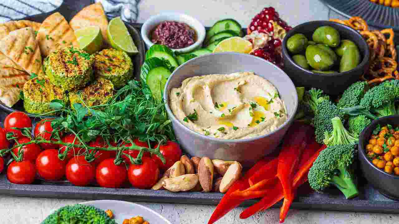 3-Step Hummus Platter That Feels Fancy