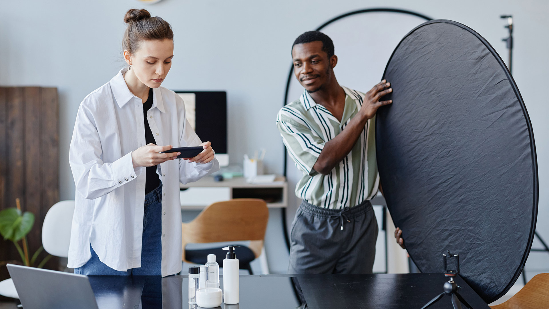 Soft Selling Tactics That Don’t Annoy Viewers (But Still Convert)