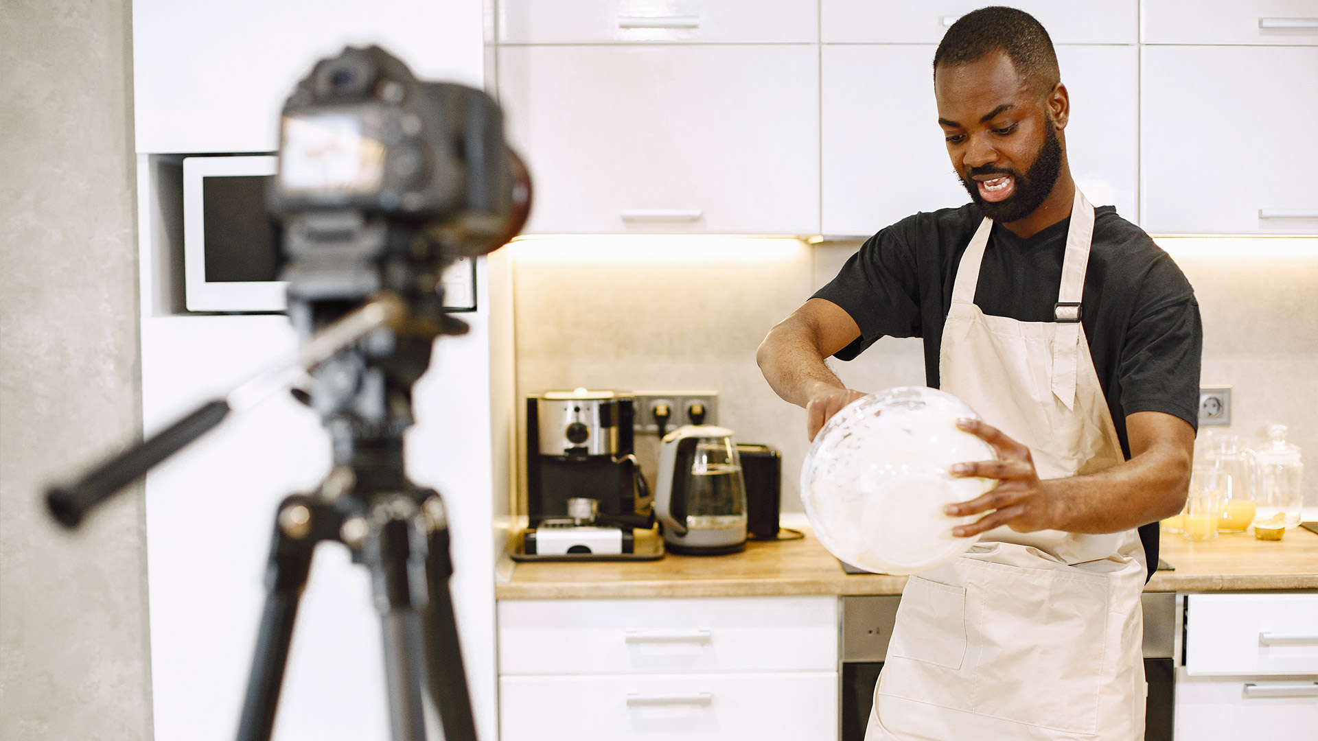 Top 5 Budget-Friendly Cameras for New YouTubers