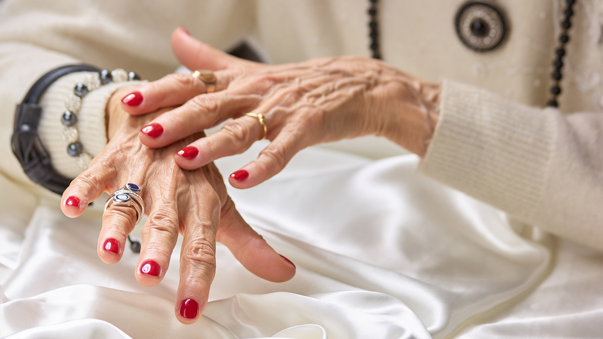 5 Skincare Mistakes That Age You Faster