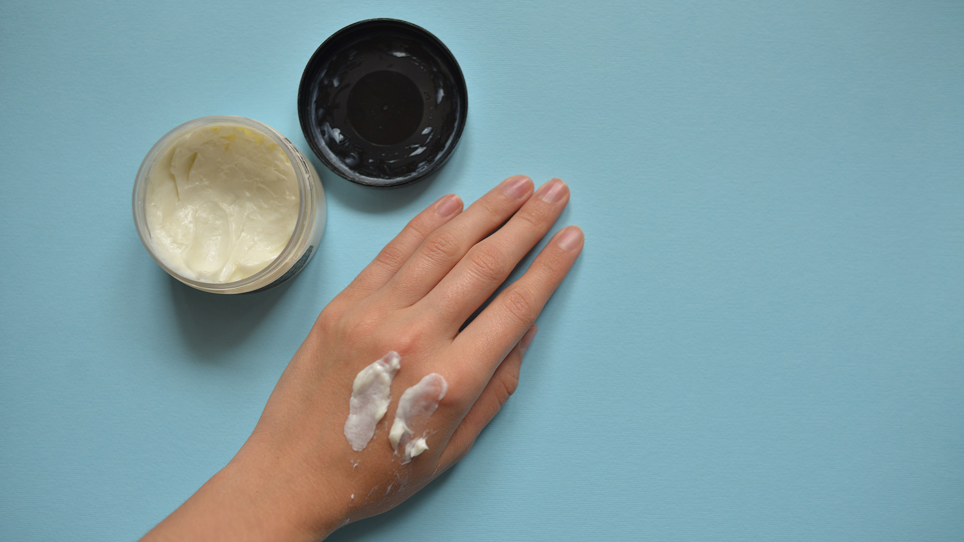 Nighttime Skincare Habits for Youthful Skin